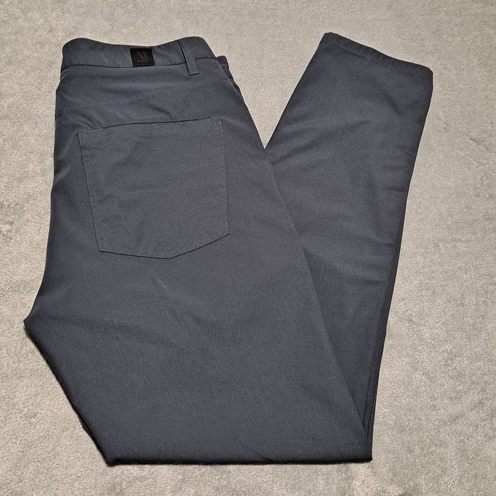 Vuori pants meta gray V430-S athletic tech fit 32X29 stretch chino casual mens